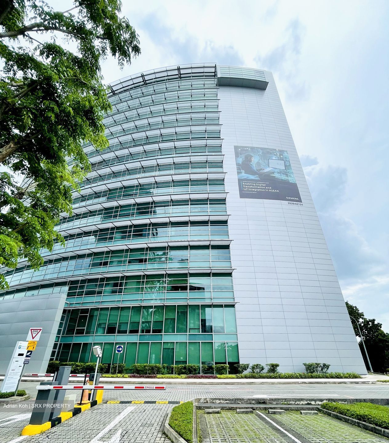 Sennett Estate (D13), Office #409486001